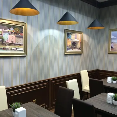 Rush Inn Hotel-3